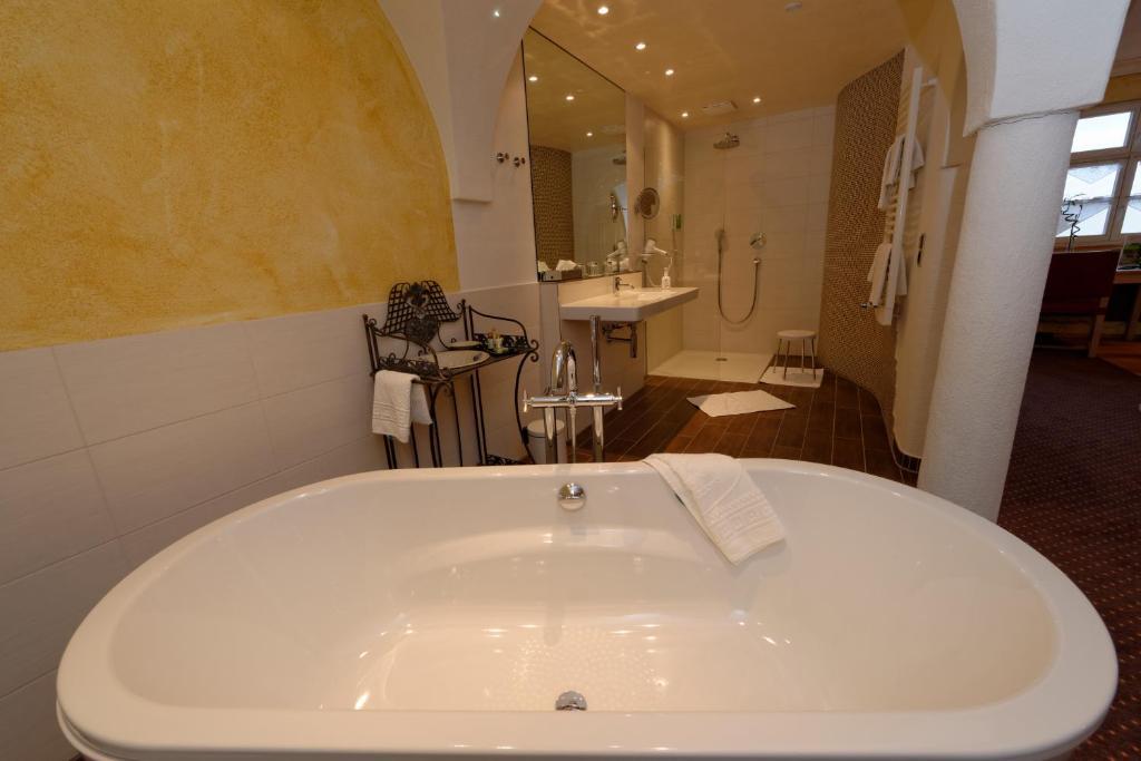 Hotel & Brauereigasthof Drei Kronen Memmelsdorf Ngoại thất bức ảnh